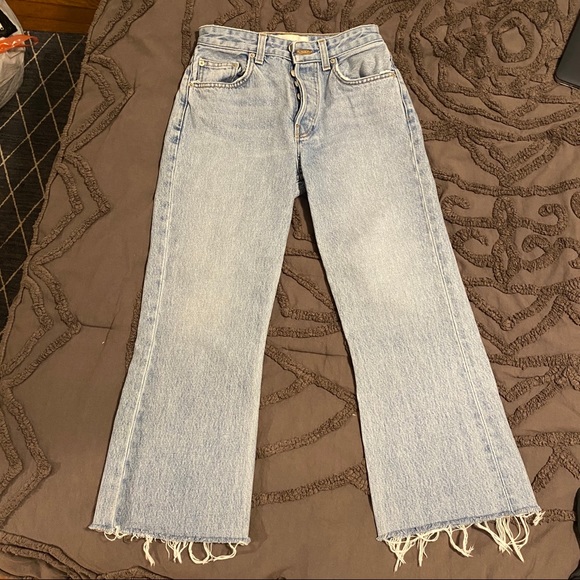 🤍Reformation Mid Rise Cropped Flare Jeans - Picture 5 of 7